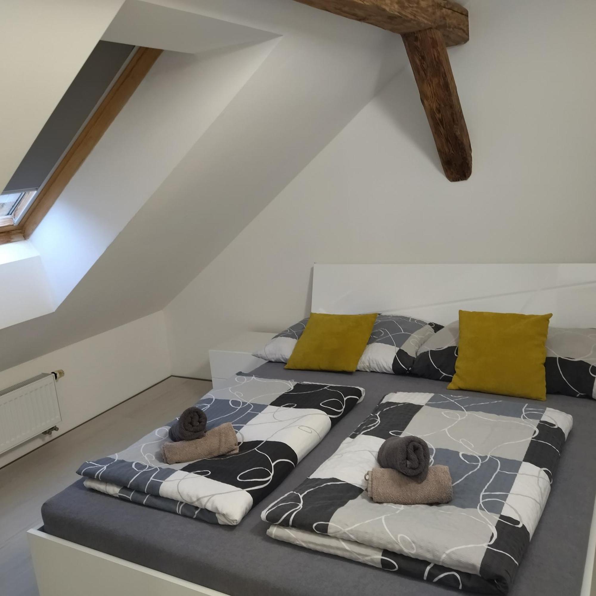 Apartmány s výhledem na zámek II Vimperk Esterno foto